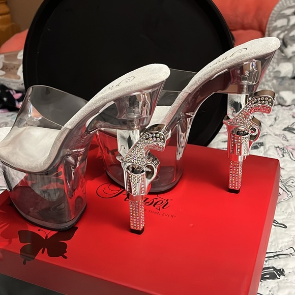 🎀👠🎀👠🎀👠🎀👠PLEASER REVOLVER PLATFORMS🎀👠🎀👠🎀👠🎀👠 - Picture 3 of 8